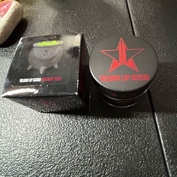 Jeffree Star ⭐️ Velour Lip Scrub NEW - Picture 4 of 11